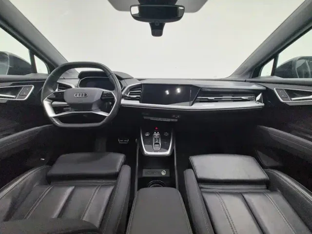 Audi Q4 e-tron — Фото автомобиля 5