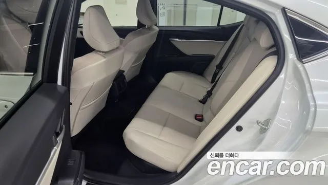Toyota Camry XV80 — Фото автомобиля 11