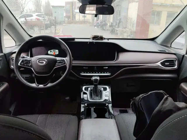 GAC Trumpchi Trumpchi M6 2023 PRO 270T DCT Elite Edition — Фото автомобиля 9