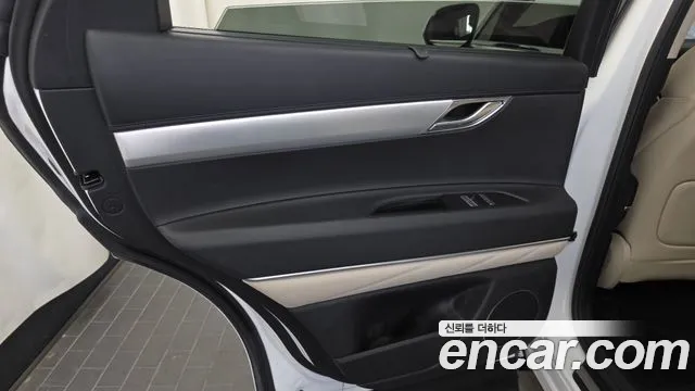 Genesis GV80 — Фото автомобиля 14