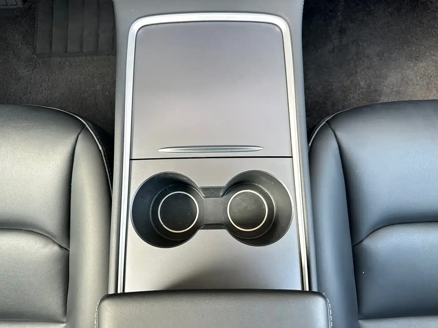 Tesla Model Y 2022 Facelift Long Range All-Wheel Drive Version — Фото автомобиля 17