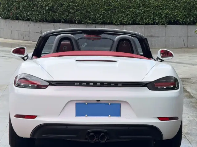 Porsche 718 — Фото автомобиля 9