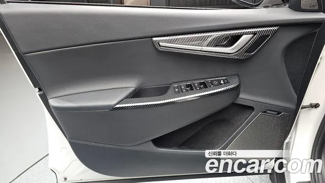 Kia EV6 — Фото автомобиля 13