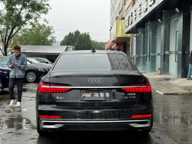 Audi A6L — Фото автомобиля 10