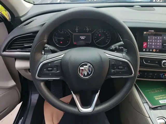 Buick Regal — Фото автомобиля 2