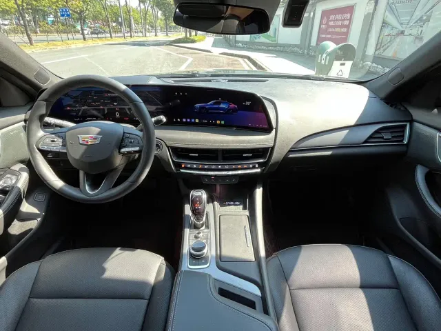 Cadillac CT5 — Фото автомобиля 7