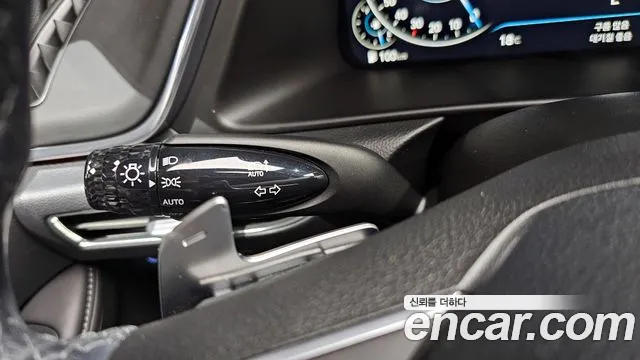 Hyundai Sonata — Фото автомобиля 28