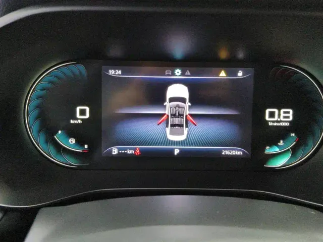 Roewe i5 — Фото автомобиля 14