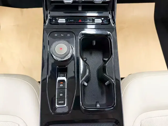 Wuling Starlight — Фото автомобиля 18