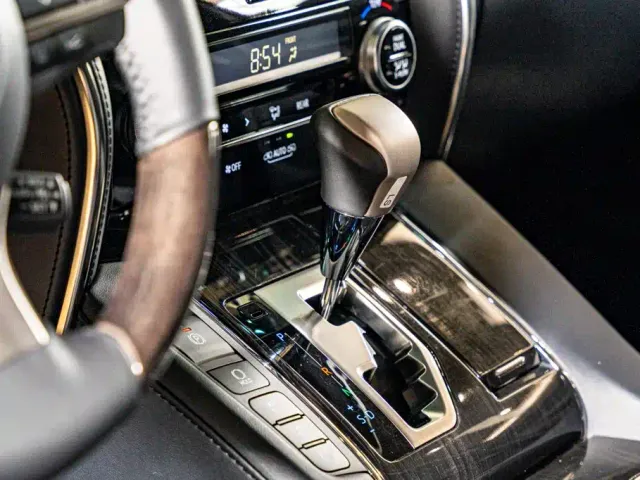 Lexus LM — Фото автомобиля 14