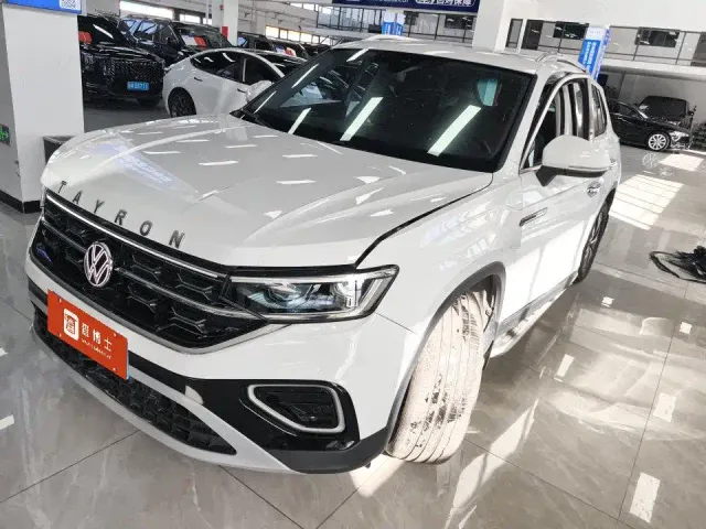 Фотография автомобиля — Volkswagen Tayron
