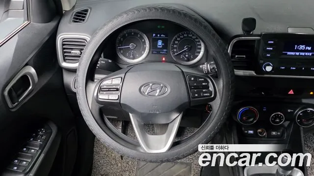 Hyundai Venue — Фото автомобиля 13