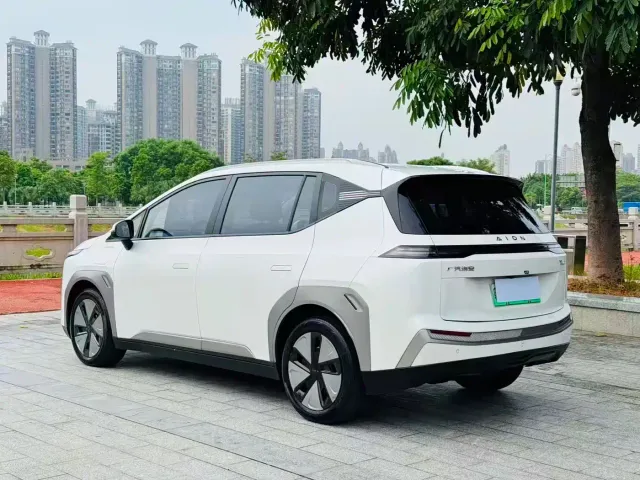 GAC Aion Y — Фото автомобиля 9