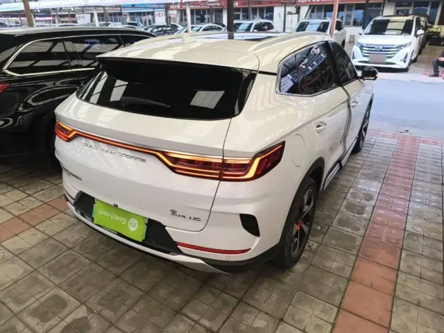 BYD Song PLUS — Фото автомобиля 6