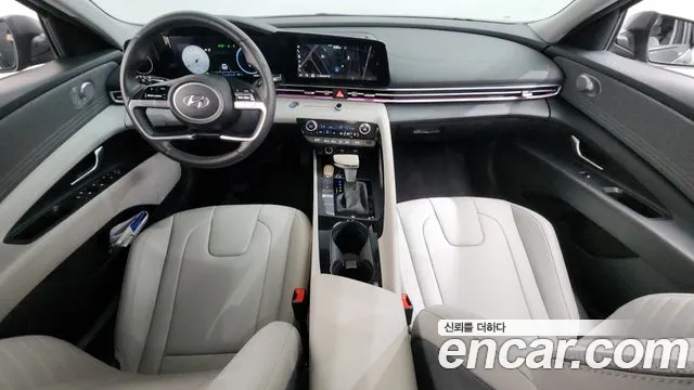 Hyundai AVANTE Inspiration — Фото автомобиля 7