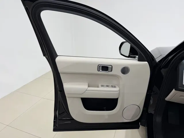 Li Auto L7 — Фото автомобиля 16