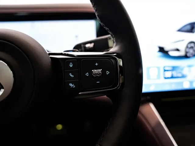 Denza Z9GT — Фото автомобиля 15