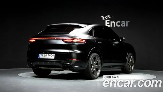 Porsche Cayenne — Фото автомобиля 2