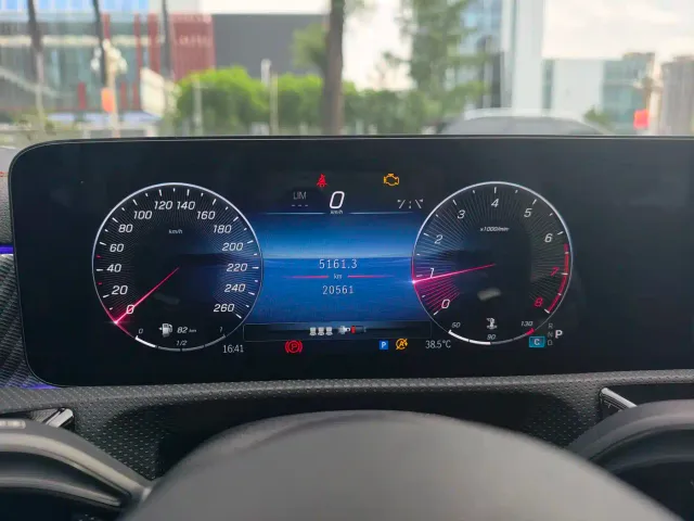 Mercedes-Benz A-Class — Фото автомобиля 14