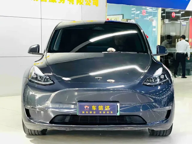 Tesla Model Y — Фото автомобиля 2