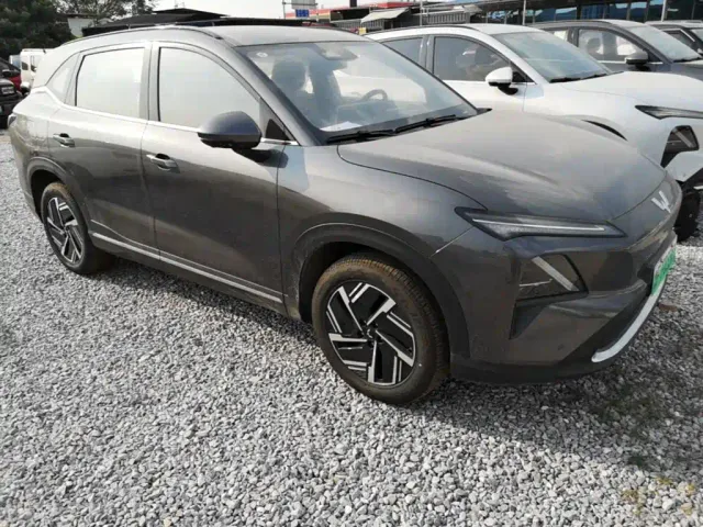 Wuling Starlight S — Фото автомобиля 3