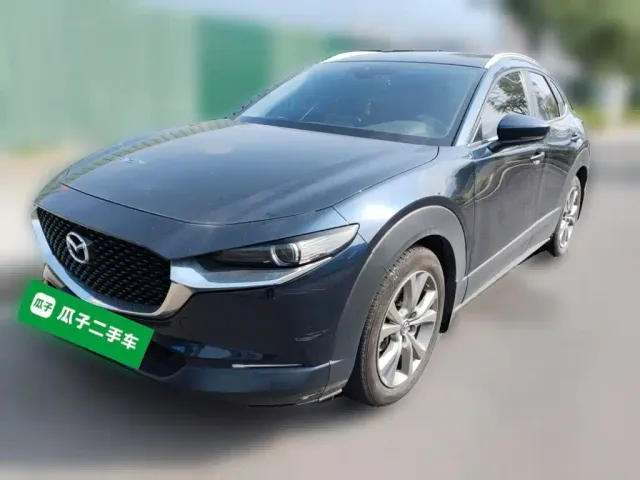 Фотография автомобиля — Mazda CX-30