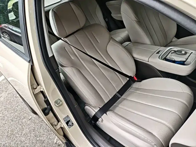 GAC Aion UT — Фото автомобиля 24