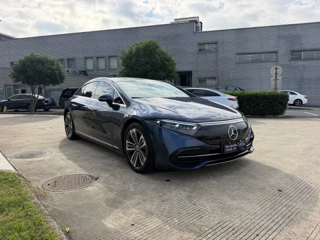 Mercedes-Benz EQS — Фото автомобиля 3
