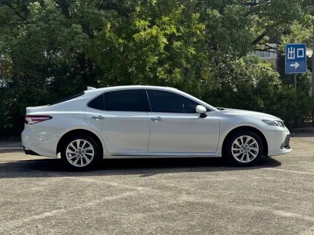 Toyota Camry — Фото автомобиля 4