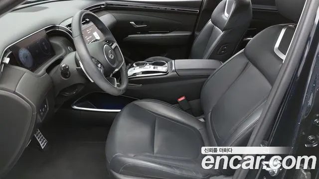 Hyundai Tucson Tucson (NX4) Бензин 1.6 турбо 2WD — Фото автомобиля 10