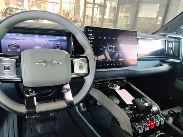 BYD FangChengBao Leopard 5 — Фото автомобиля 9