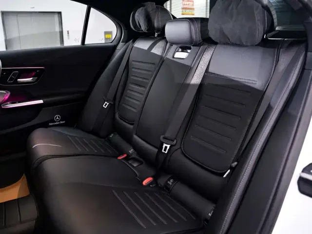 Mercedes-Benz C-Class — Фото автомобиля 20