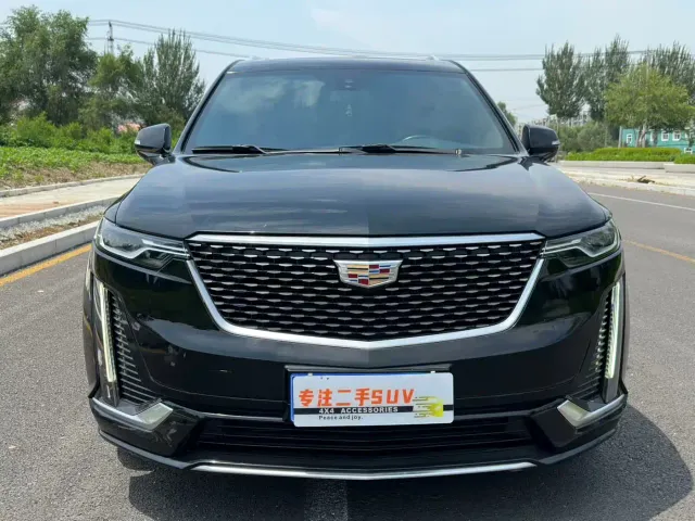 Фотография автомобиля — Cadillac XT6