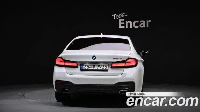 BMW 5-Series 5 серия (G30) — Фото автомобиля 4