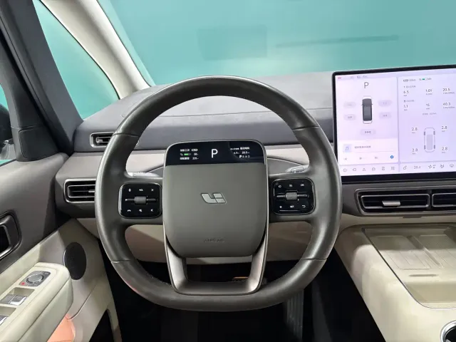Li Auto MEGA — Фото автомобиля 16
