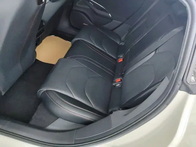 Xiaomi SU7 — Фото автомобиля 16