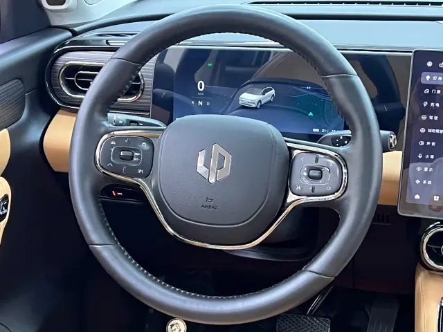 Leapmotor C11 — Фото автомобиля 23