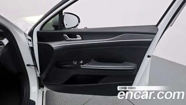 Kia K5 K5 3 поколение 2.0 LPI(Для проката) — Фото автомобиля 23