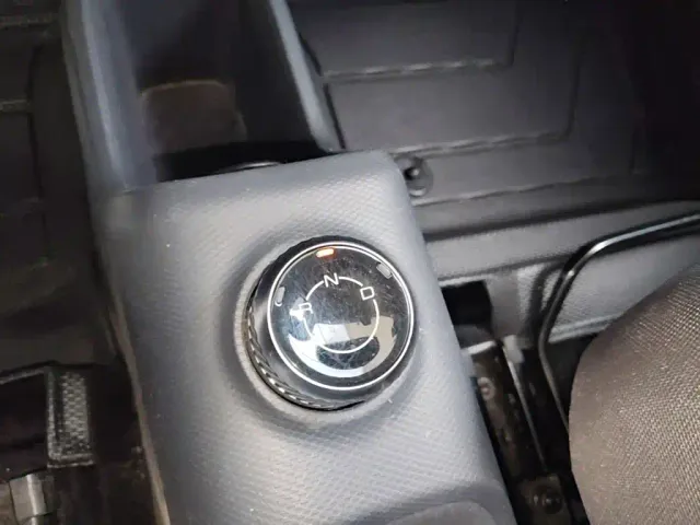 Wuling Motors Wuling Zhiguang NEV 2025 Model 305km Base Version — Фото автомобиля 12