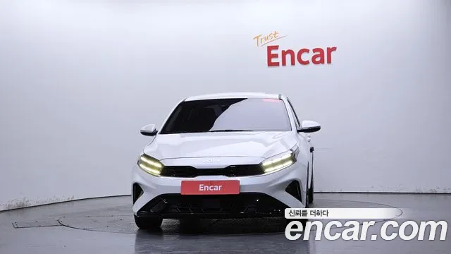 Kia K3 Generation 2 — Фото автомобиля 2
