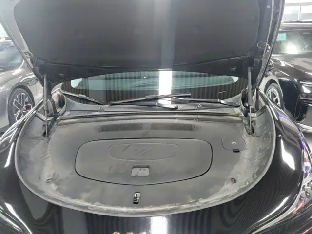 IM Motors LS6 — Фото автомобиля 19