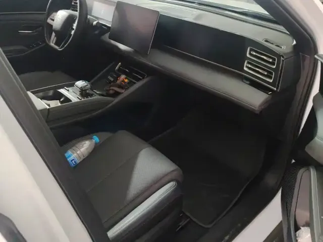 BYD Qin L — Фото автомобиля 8
