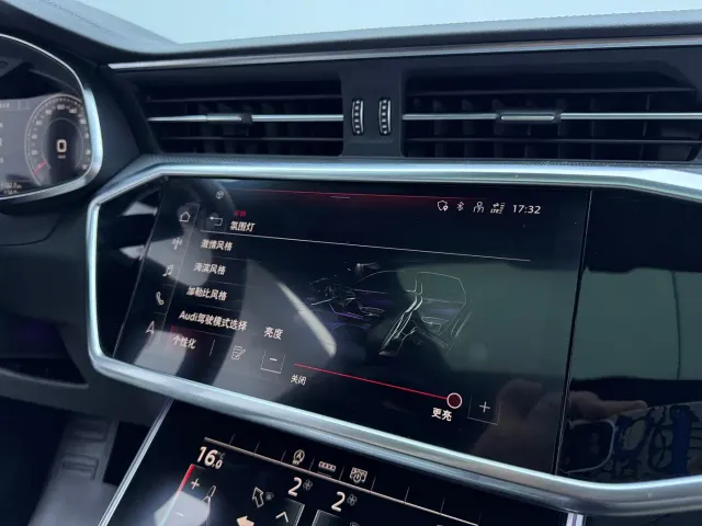 Audi A6L — Фото автомобиля 23