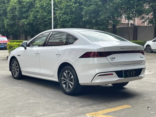 BYD Qin PLUS — Фото автомобиля 6