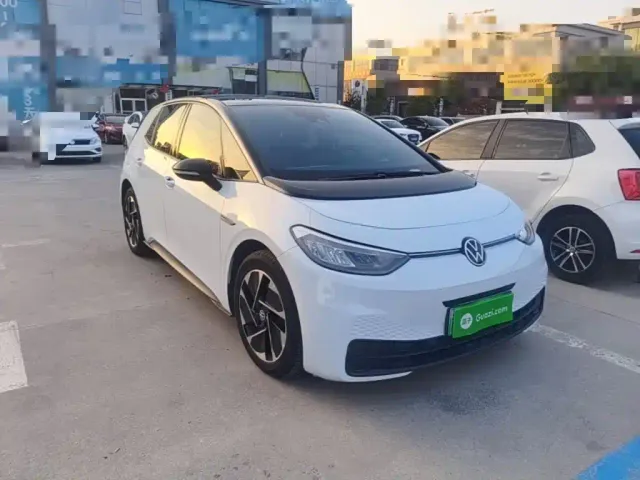 Volkswagen ID.3 — Фото автомобиля 3