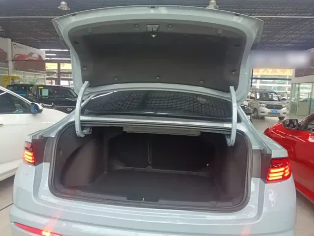 Geely Xingrui — Фото автомобиля 18
