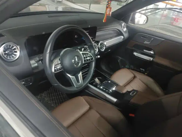 Mercedes-Benz GLB-Class — Фото автомобиля 12