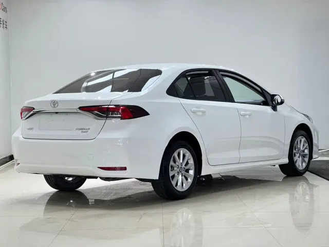 Toyota Corolla — Фото автомобиля 6