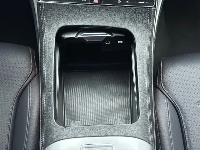 Mercedes-Benz C-Class — Фото автомобиля 13