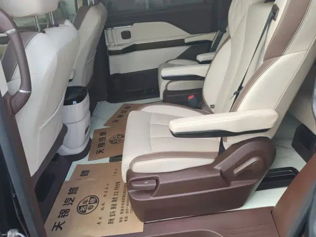 Bestune Besturn M9 — Фото автомобиля 11